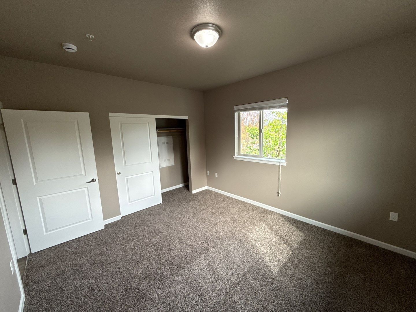 $99 Move-In & $1,190 Special | 3rd Floor 1BR/1BA NE Salem | AC | AVAILABLE NOW property image