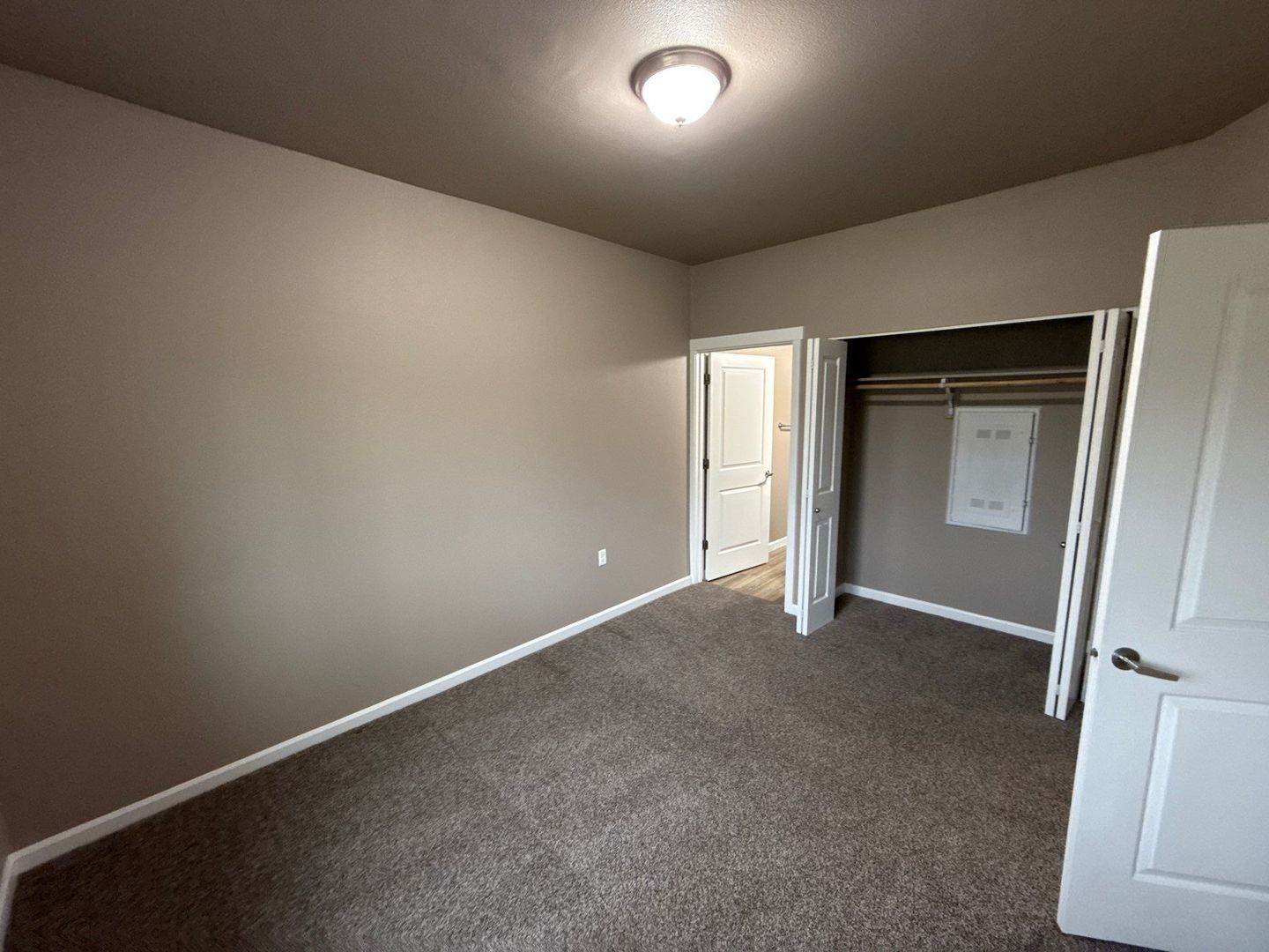 $99 Move-In & $1,400 Special | 2nd Floor 2BR/2BA NE Salem | AC | COMING SOON property image