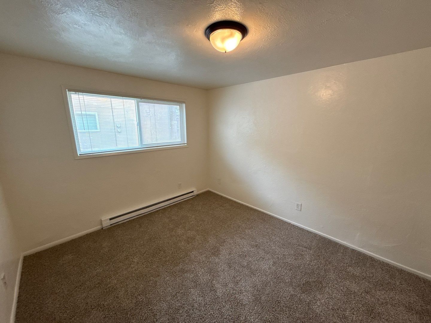 $1,095 First 3 Months, NE Salem, 2 Bed, 1 Bath, 1st Floor Apartment, AVAILABLE NOW! property image