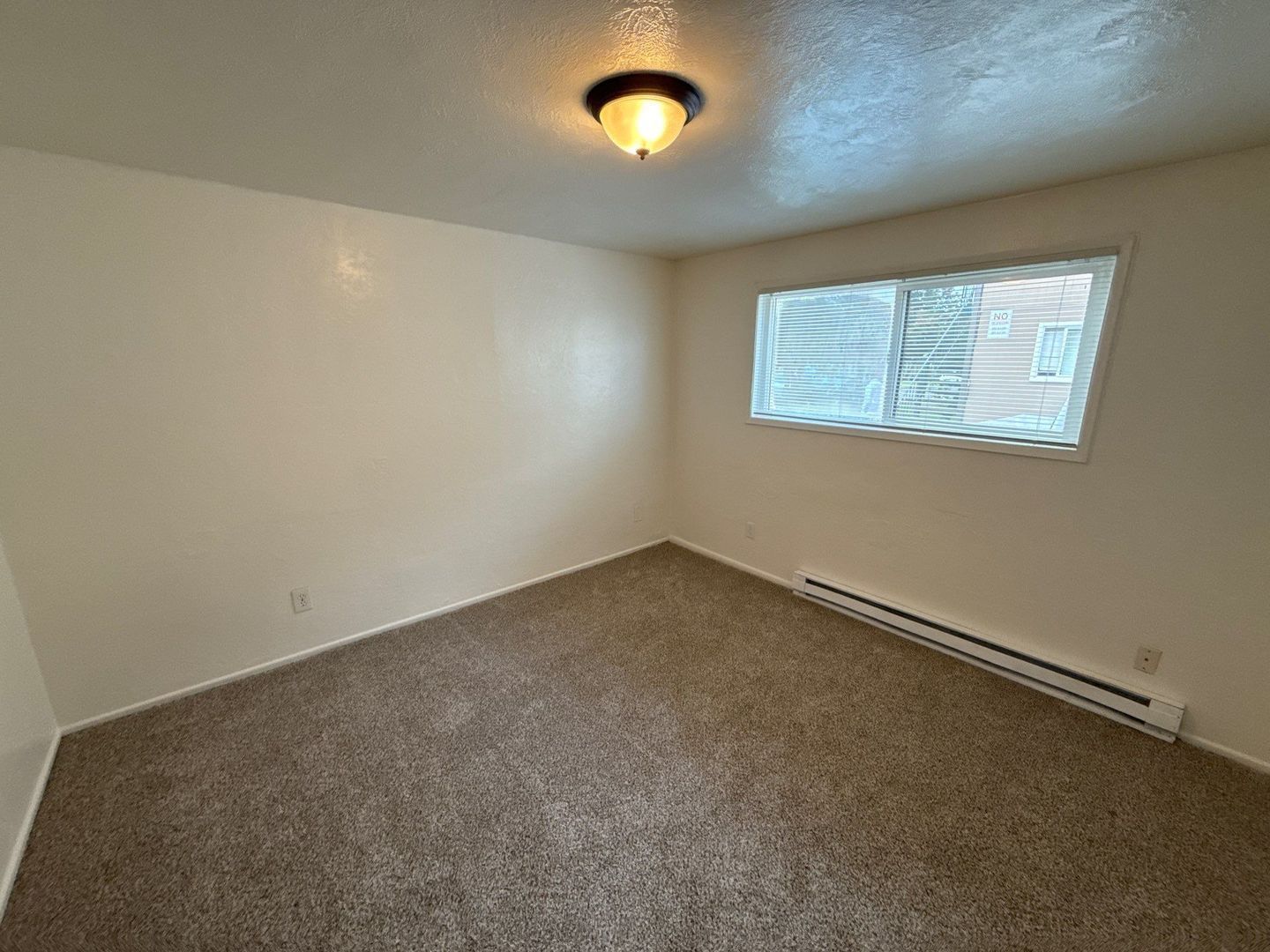 $1,095 First 3 Months, NE Salem, 2 Bed, 1 Bath, 1st Floor Apartment, AVAILABLE NOW! property image