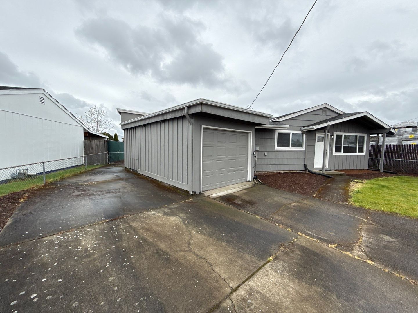 Salem 3 Bed, 1 Bath, Single Family Home | AVAILABLE NOW! property image