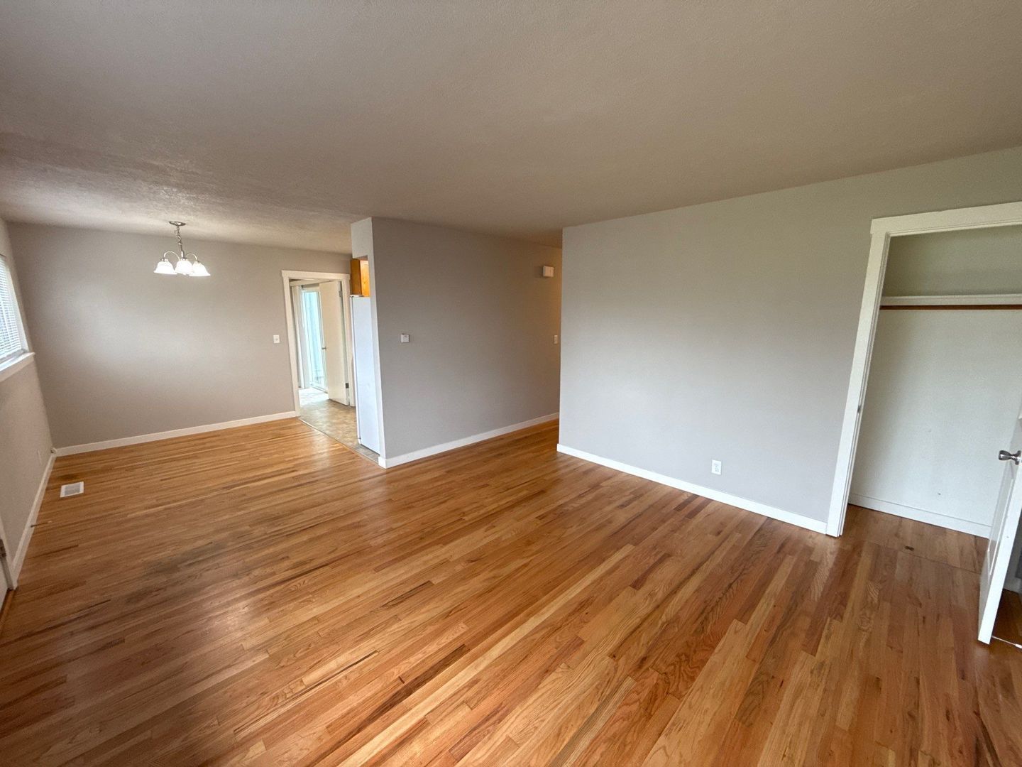 Salem 3 Bed, 1 Bath, Single Family Home | AVAILABLE NOW! property image