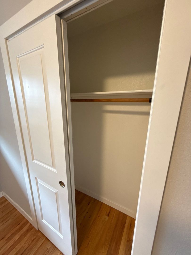 Salem 3 Bed, 1 Bath, Single Family Home | AVAILABLE NOW! property image