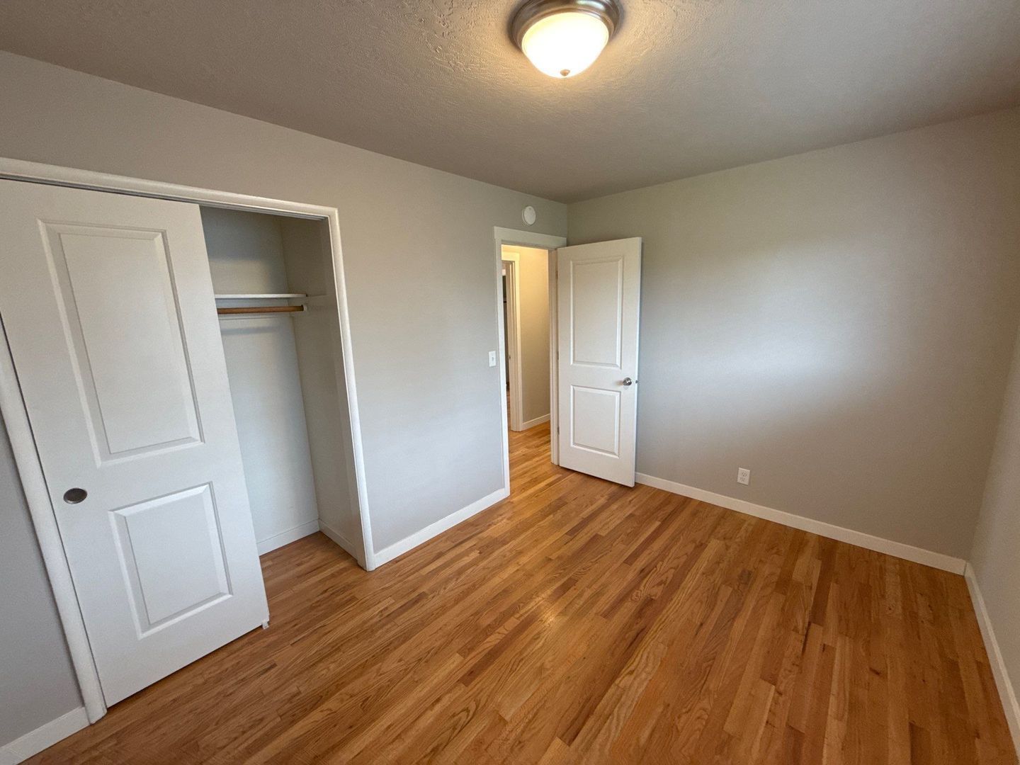 Salem 3 Bed, 1 Bath, Single Family Home | AVAILABLE NOW! property image