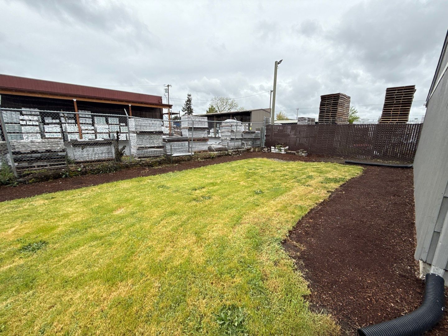 Salem 3 Bed, 1 Bath, Single Family Home | AVAILABLE NOW! property image