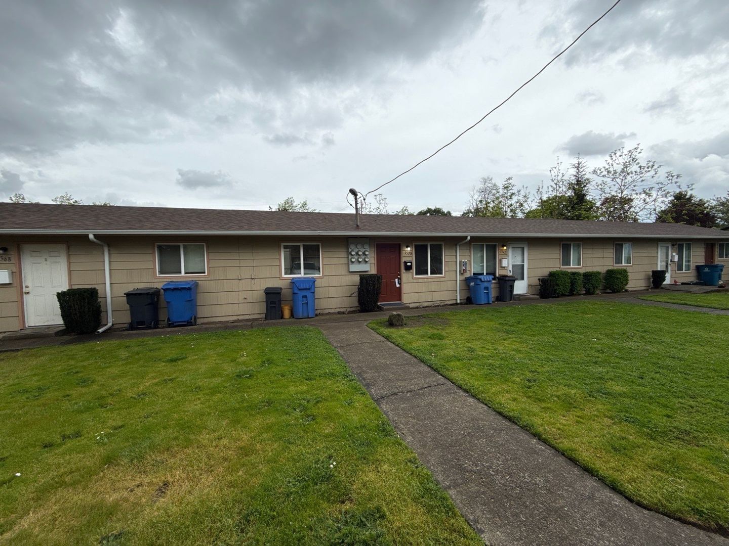 SE Salem, 1 Bed, 1 Bath 1 Story Complex | AVAILABLE NOW! property image