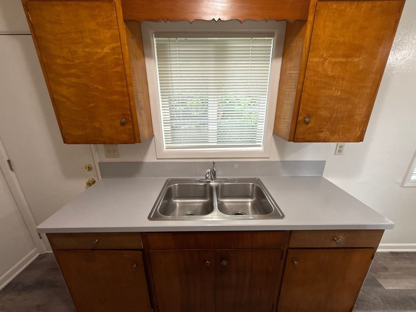 SE Salem, 1 Bed, 1 Bath 1 Story Complex | AVAILABLE NOW! property image