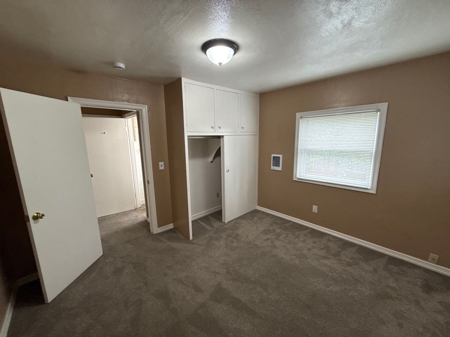 SE Salem 2 Bed 1 Bath Duplex, Washer & Dryer Hookups, AVAILABLE NOW! property image