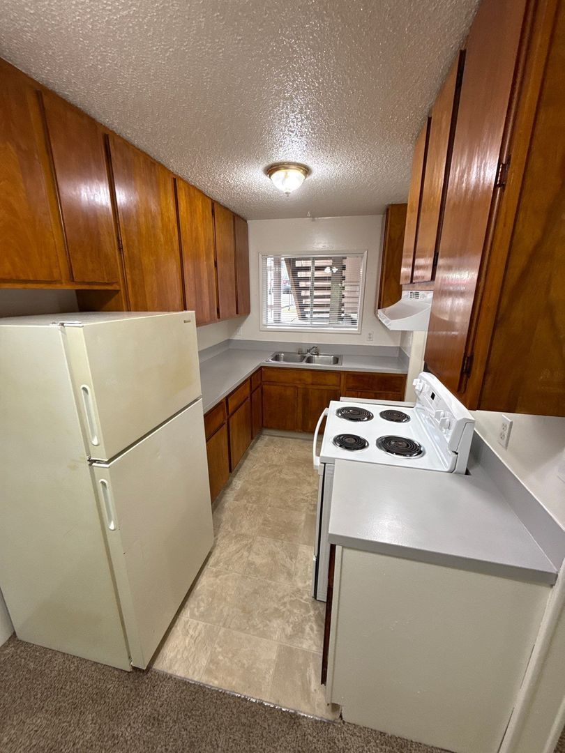 SW Dallas 2 Bed 1 Bath, 1st Floor Apartment, W/S/G Paid, COMING SOON! property image