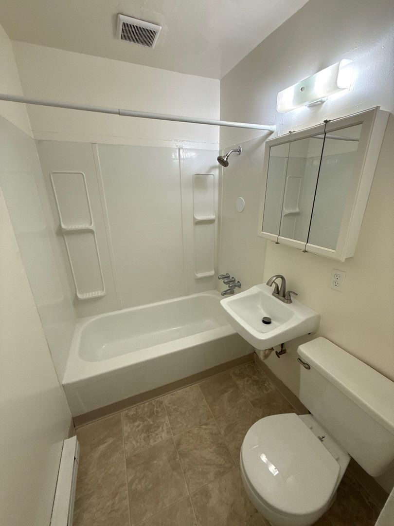 SW Dallas 2 Bed 1 Bath, 1st Floor Apartment, W/S/G Paid, COMING SOON! property image