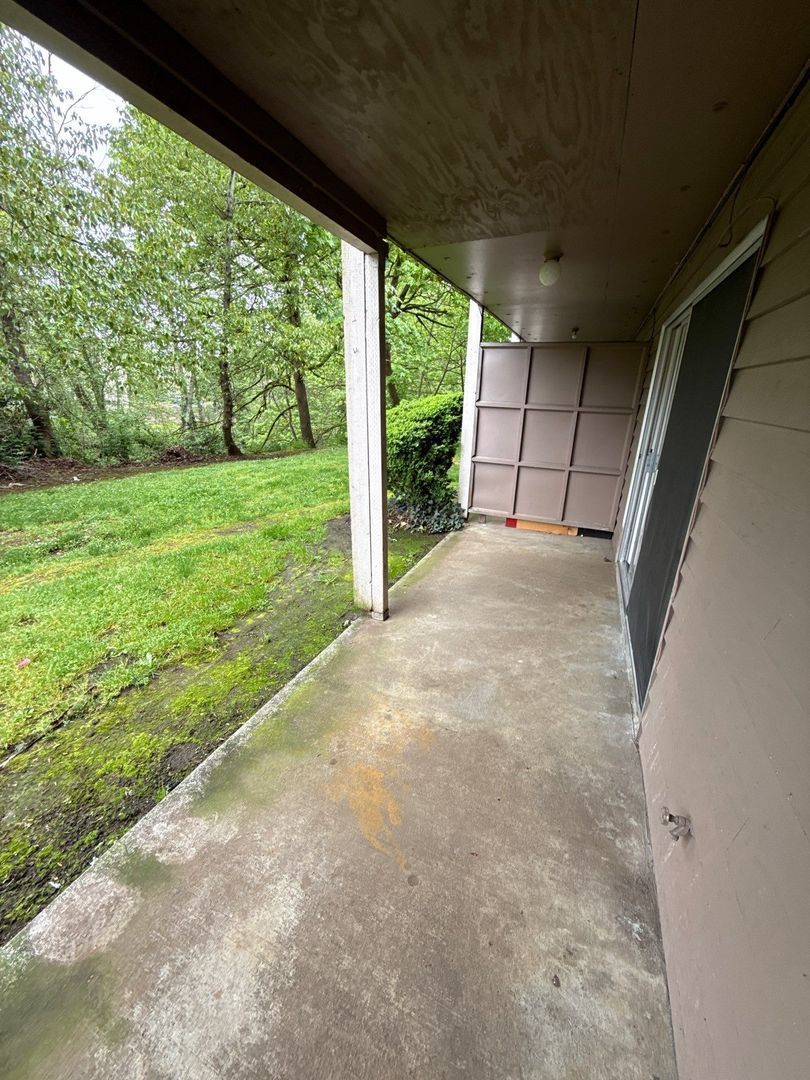 SW Dallas 2 Bed 1 Bath, 1st Floor Apartment, W/S/G Paid, COMING SOON! property image