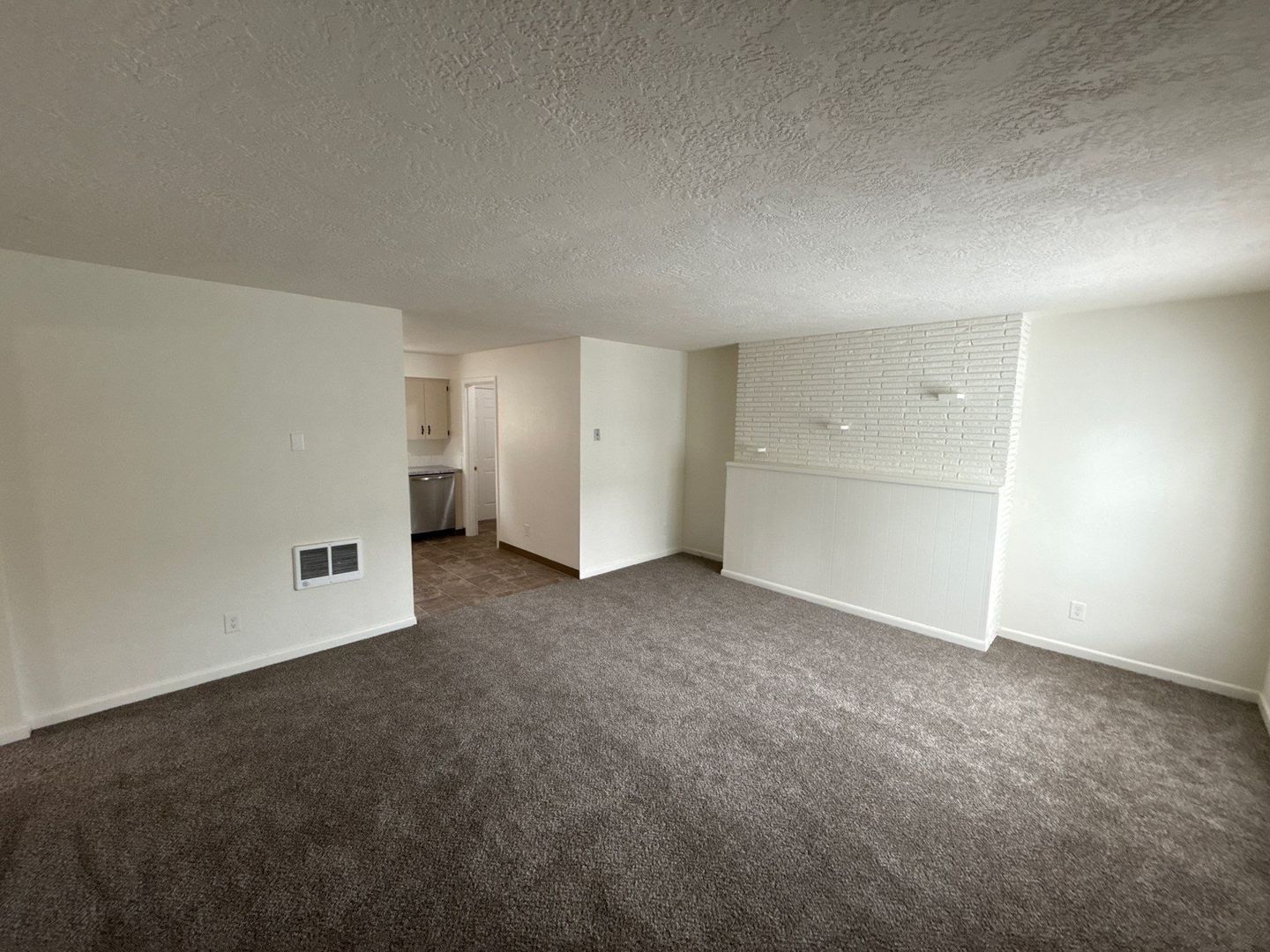 SPACIOUS SE. Salem 2 Bed, 1 Bath, Apartment | AVAILABLE NOW! property image