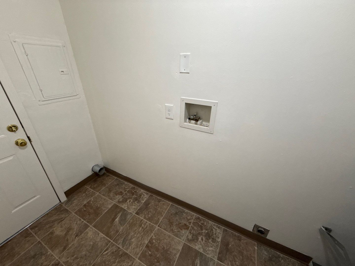 SPACIOUS SE. Salem 2 Bed, 1 Bath, Apartment | AVAILABLE NOW! property image