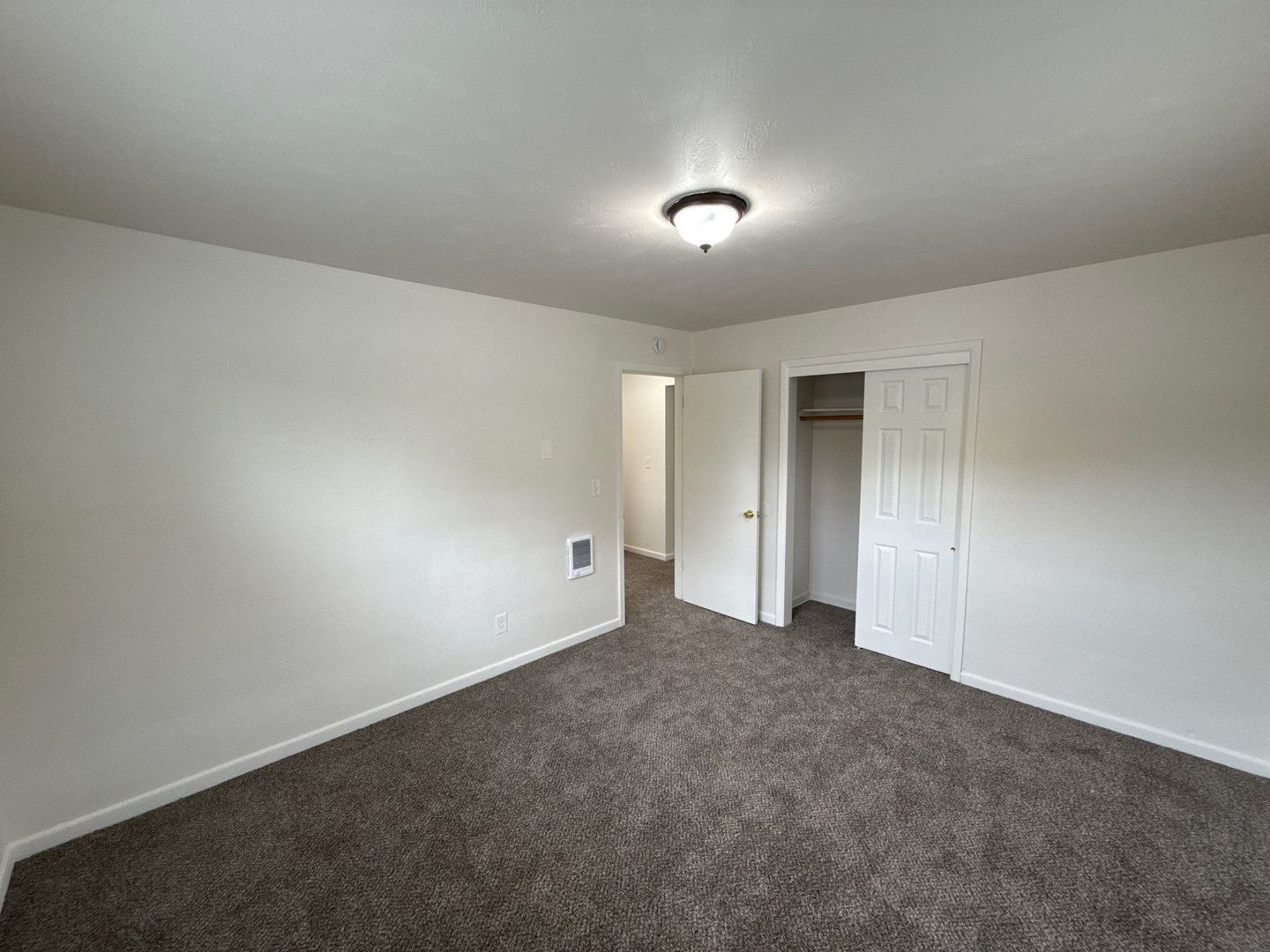 SPACIOUS SE. Salem 2 Bed, 1 Bath, Apartment | AVAILABLE NOW! property image