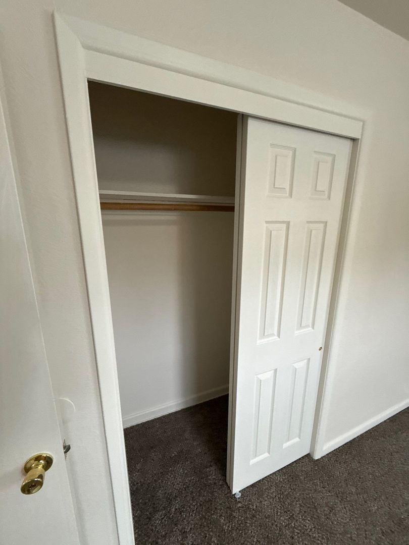 SPACIOUS SE. Salem 2 Bed, 1 Bath, Apartment | AVAILABLE NOW! property image