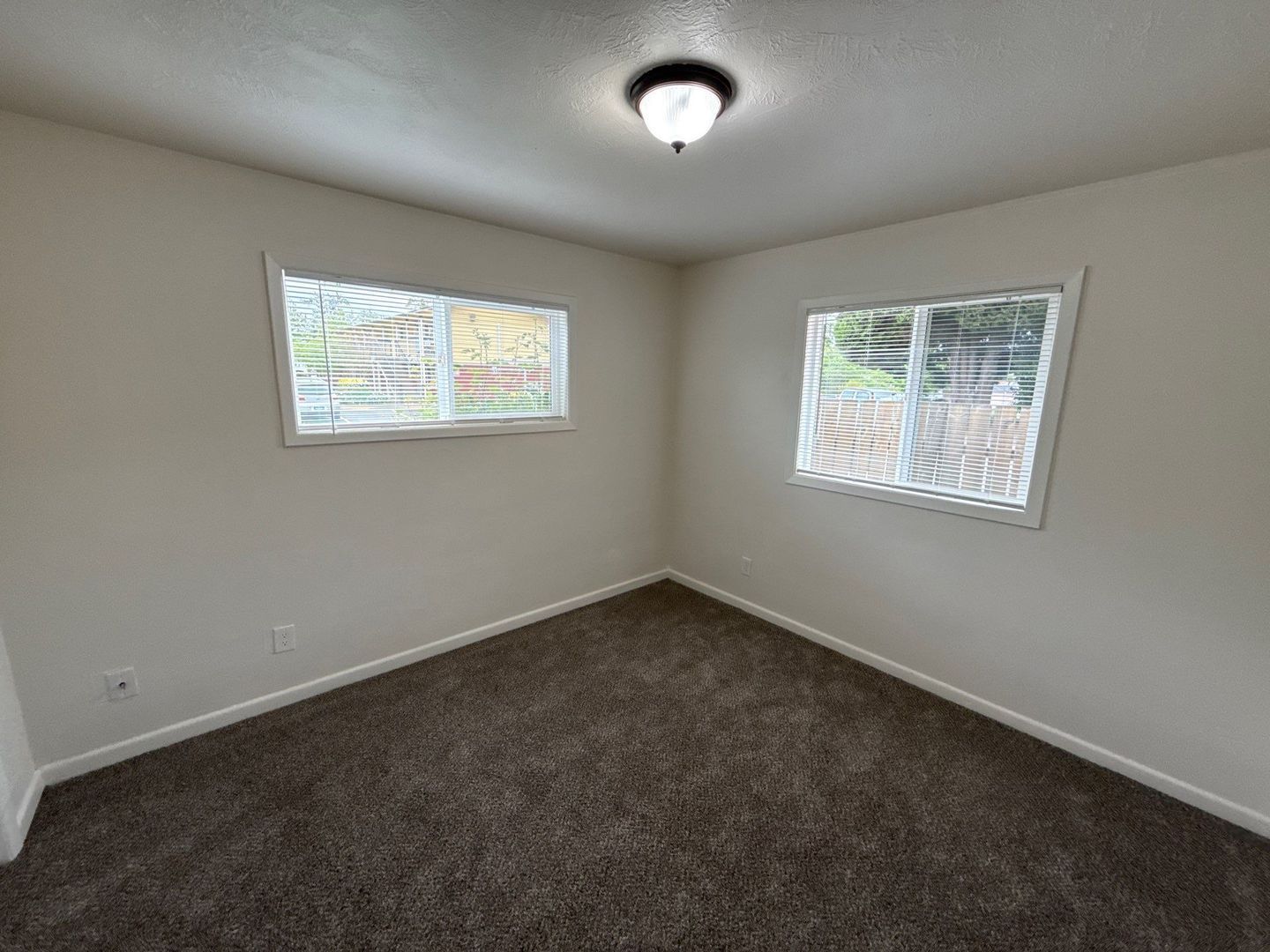 SPACIOUS SE. Salem 2 Bed, 1 Bath, Apartment | AVAILABLE NOW! property image