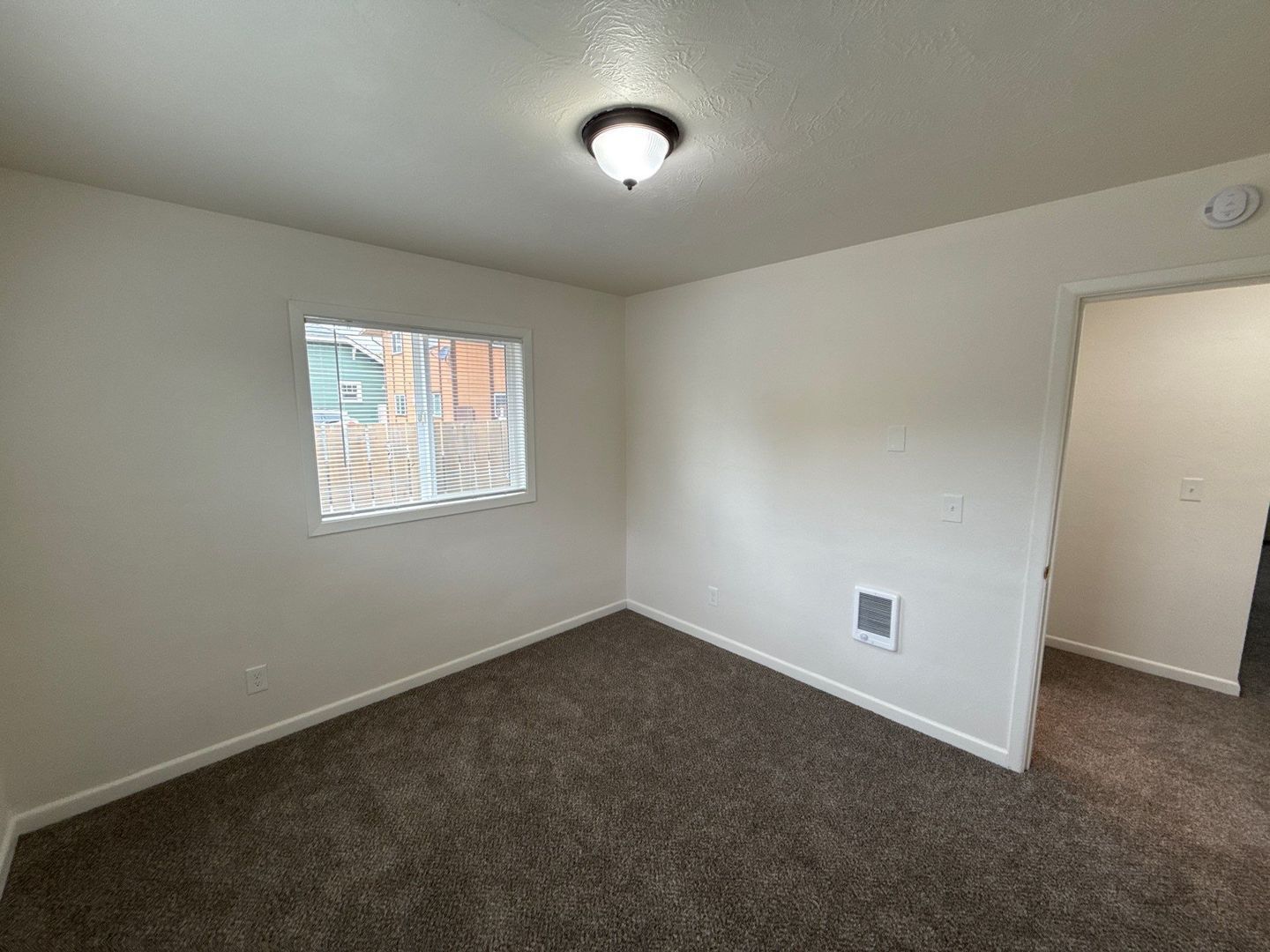 SPACIOUS SE. Salem 2 Bed, 1 Bath, Apartment | AVAILABLE NOW! property image
