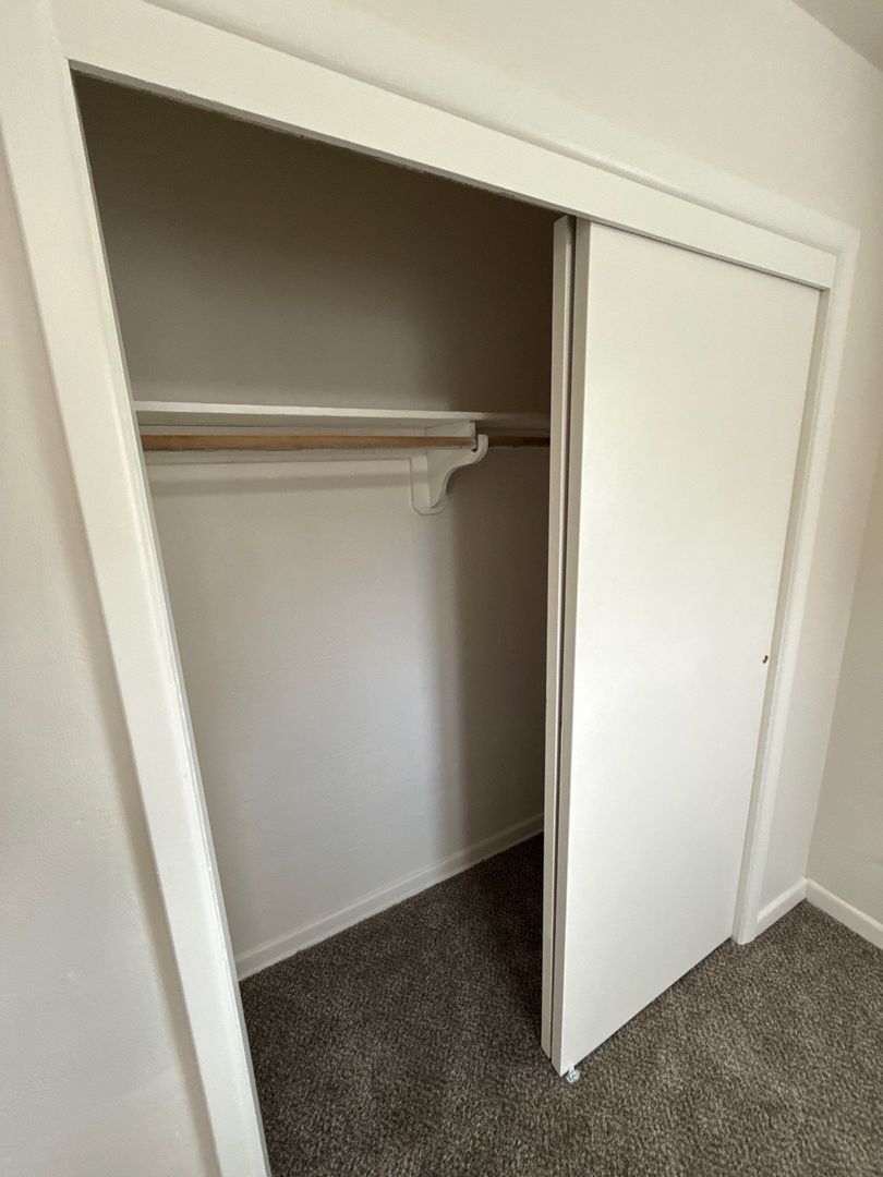 SPACIOUS SE. Salem 2 Bed, 1 Bath, Apartment | AVAILABLE NOW! property image