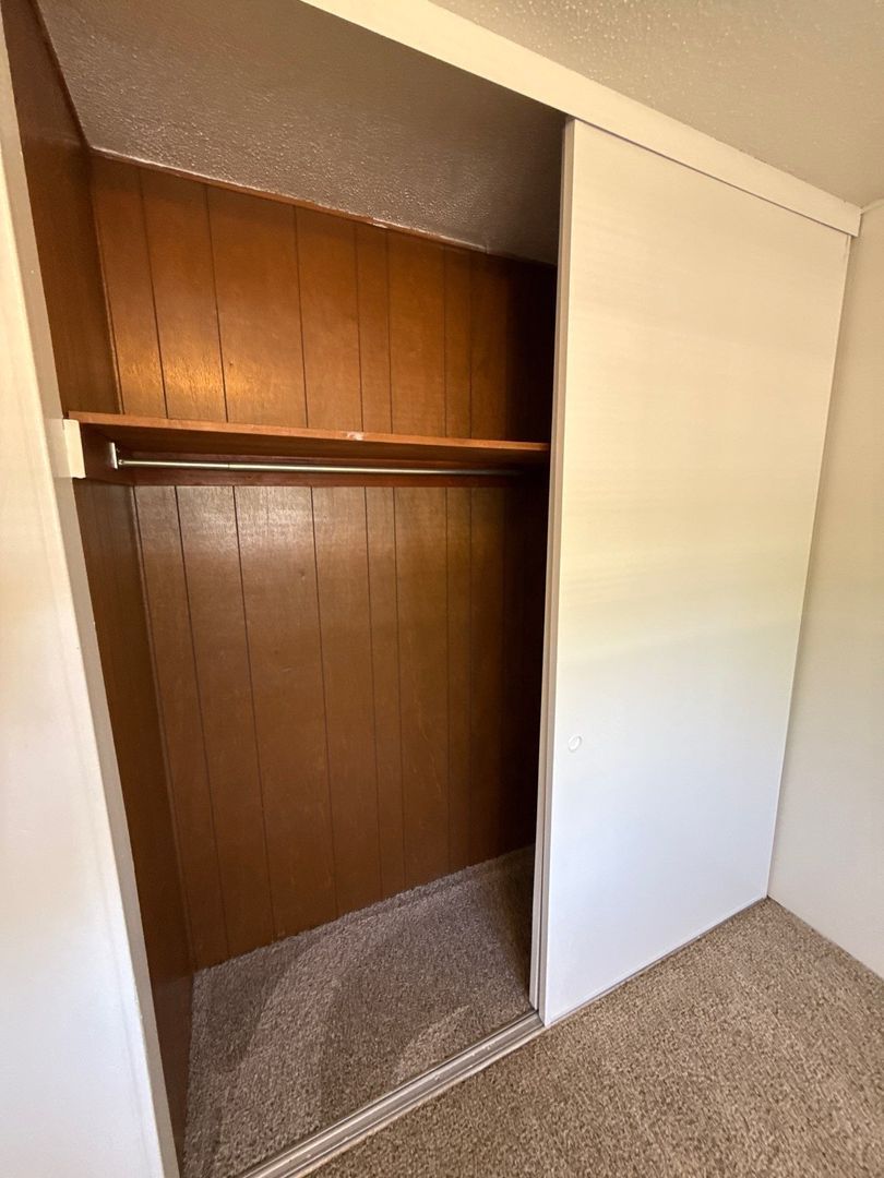 SW Dallas 2 Bed, 1 Bath, 2nd Floor Apartment, W/S/G Paid, AVAILABLE NOW! property image