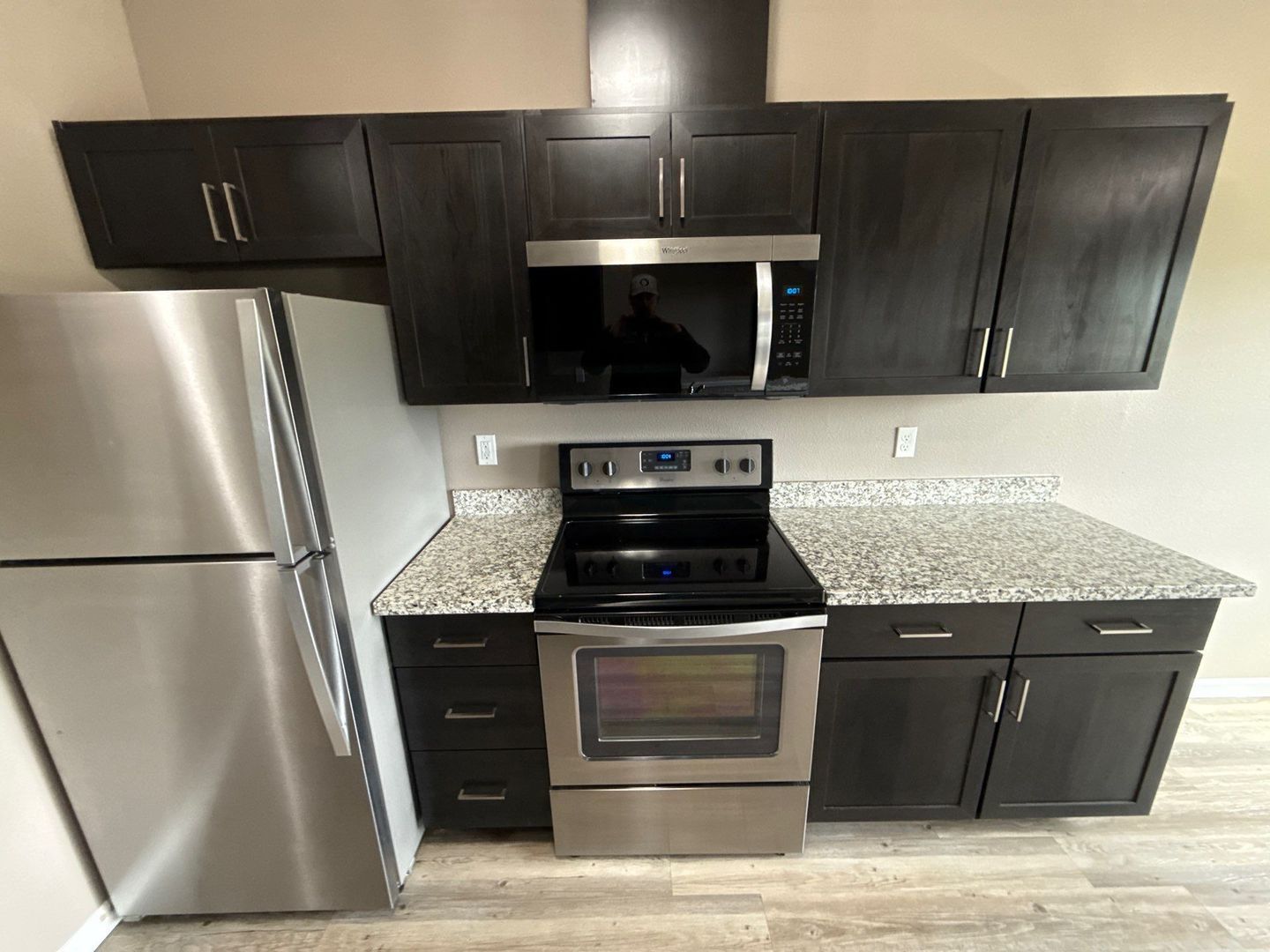 $99 Move-In & $1,400 Special | 3rd Floor 2BR/2BA NE Salem | AC | AVAILABLE NOW! property image
