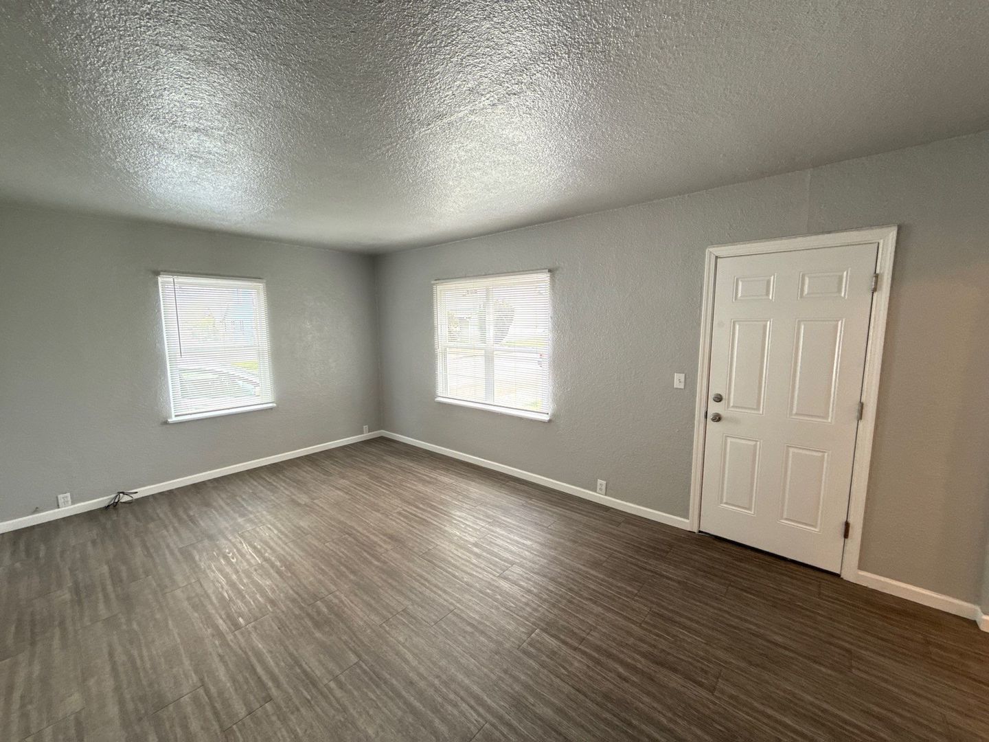 Sweet Home 2 Bed 1 Bath Apartment, Pet Friendly, AVAILABLE NOW! property image