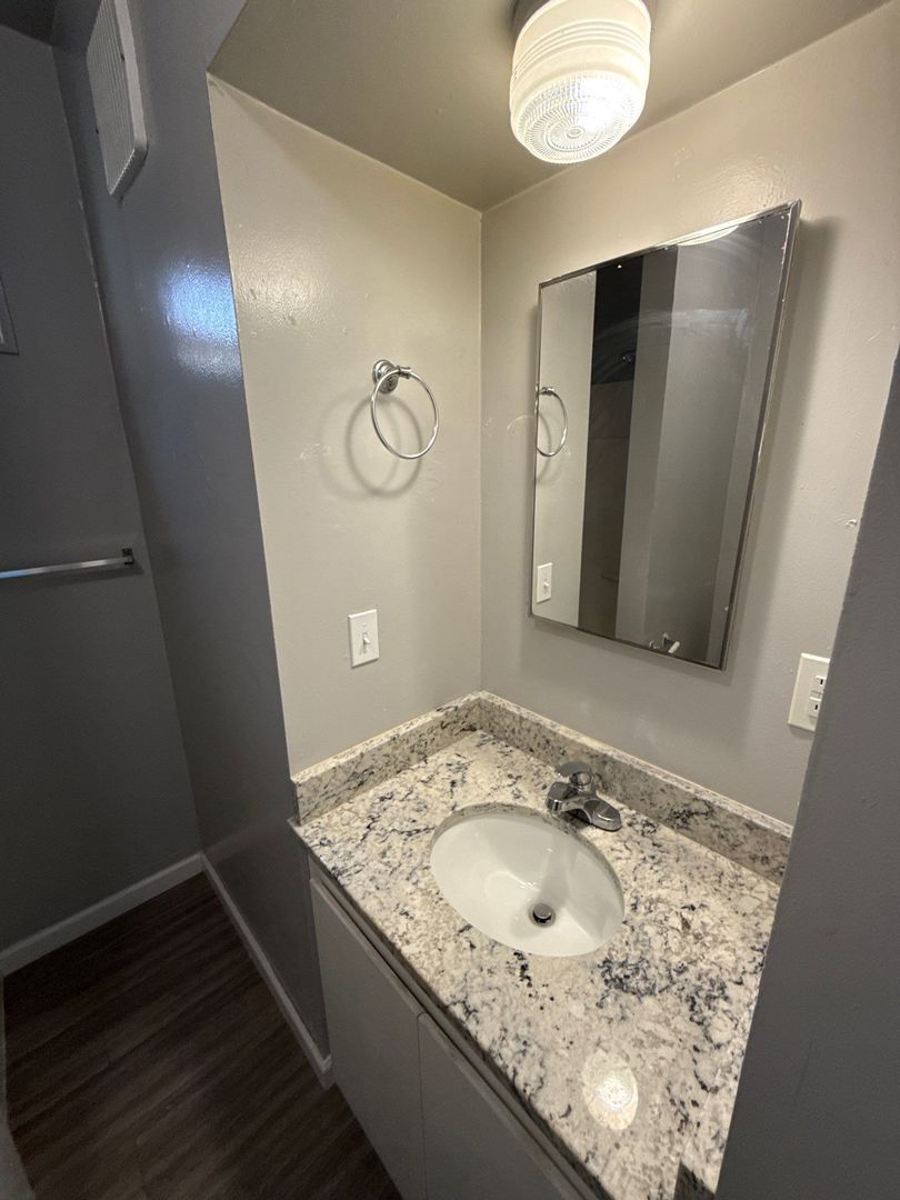 Sweet Home 2 Bed 1 Bath Apartment, Pet Friendly, AVAILABLE NOW! property image