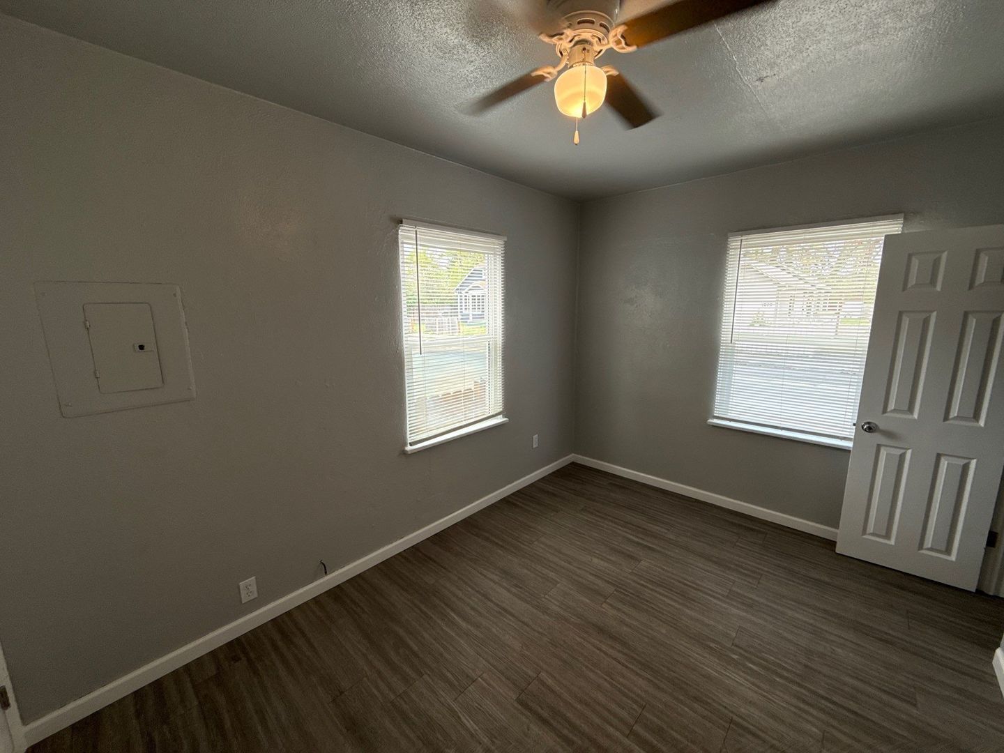 Sweet Home 2 Bed 1 Bath Apartment, Pet Friendly, AVAILABLE NOW! property image