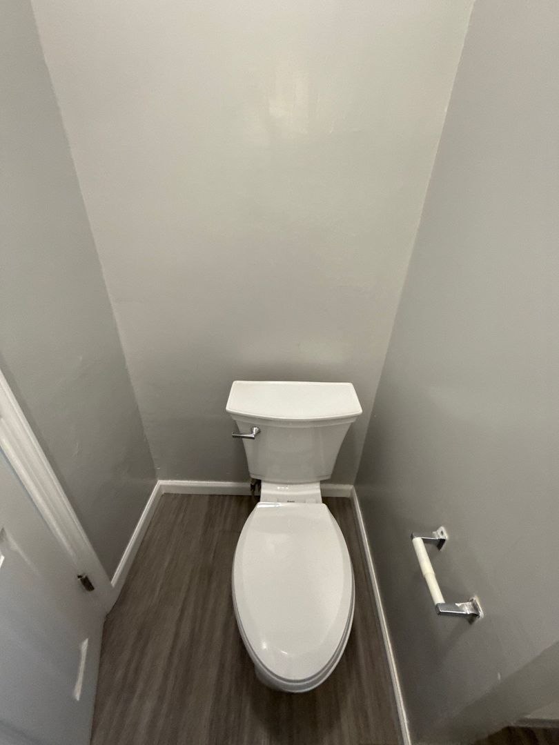 Sweet Home 2 Bed 1 Bath Apartment, Pet Friendly, AVAILABLE NOW! property image