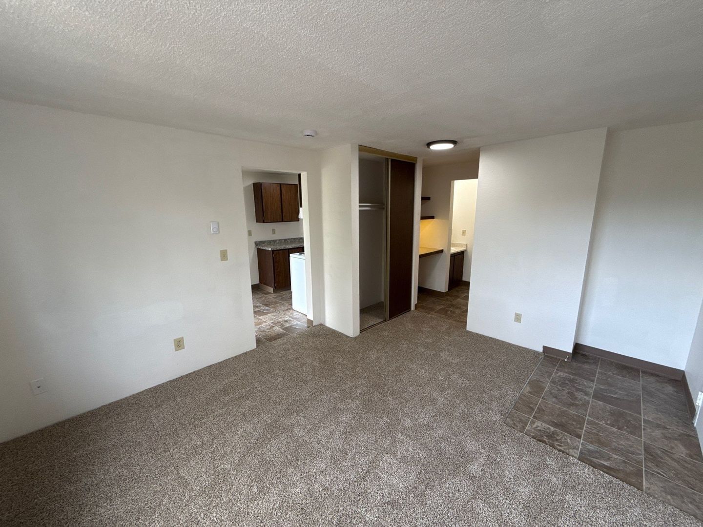 Corvallis Studio 1 Bath, Second Floor Unit, $70 Flat Fee for ALL Utilities AVAILABLE NOW! property image