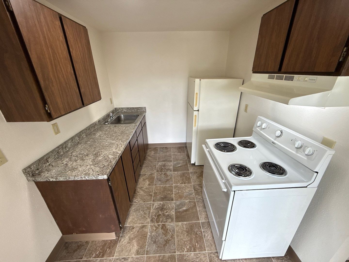 Corvallis Studio 1 Bath, Second Floor Unit, $70 Flat Fee for ALL Utilities AVAILABLE NOW! property image