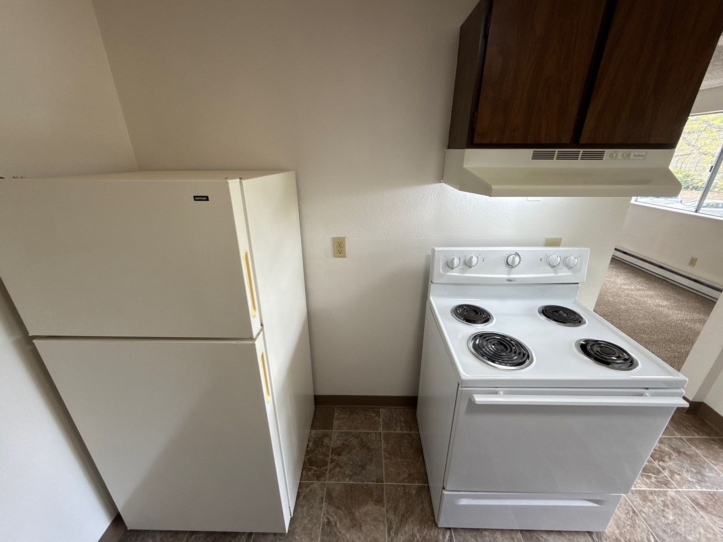 Corvallis Studio 1 Bath, Second Floor Unit, $70 Flat Fee for ALL Utilities AVAILABLE NOW! property image