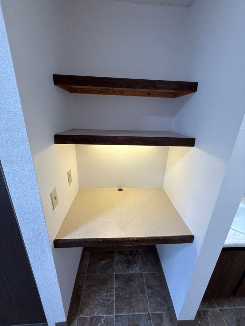 Corvallis Studio 1 Bath, Second Floor Unit, $70 Flat Fee for ALL Utilities AVAILABLE NOW! property image