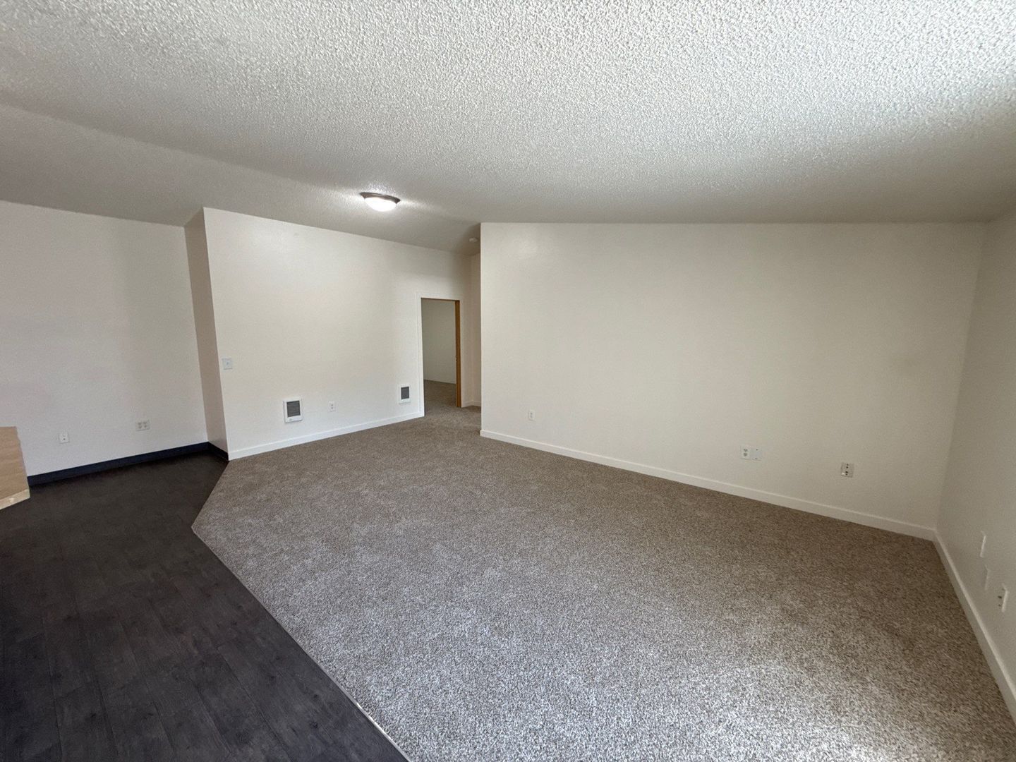 $1,595 First 3 Months, NW Salem 3 Beds, 2 Bath, 1st Floor Apartment, W/S/G Paid, AVAILABLE NOW! property image