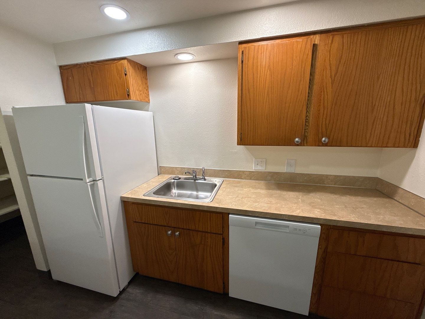 $1,595 First 3 Months, NW Salem 3 Beds, 2 Bath, 1st Floor Apartment, W/S/G Paid, AVAILABLE NOW! property image