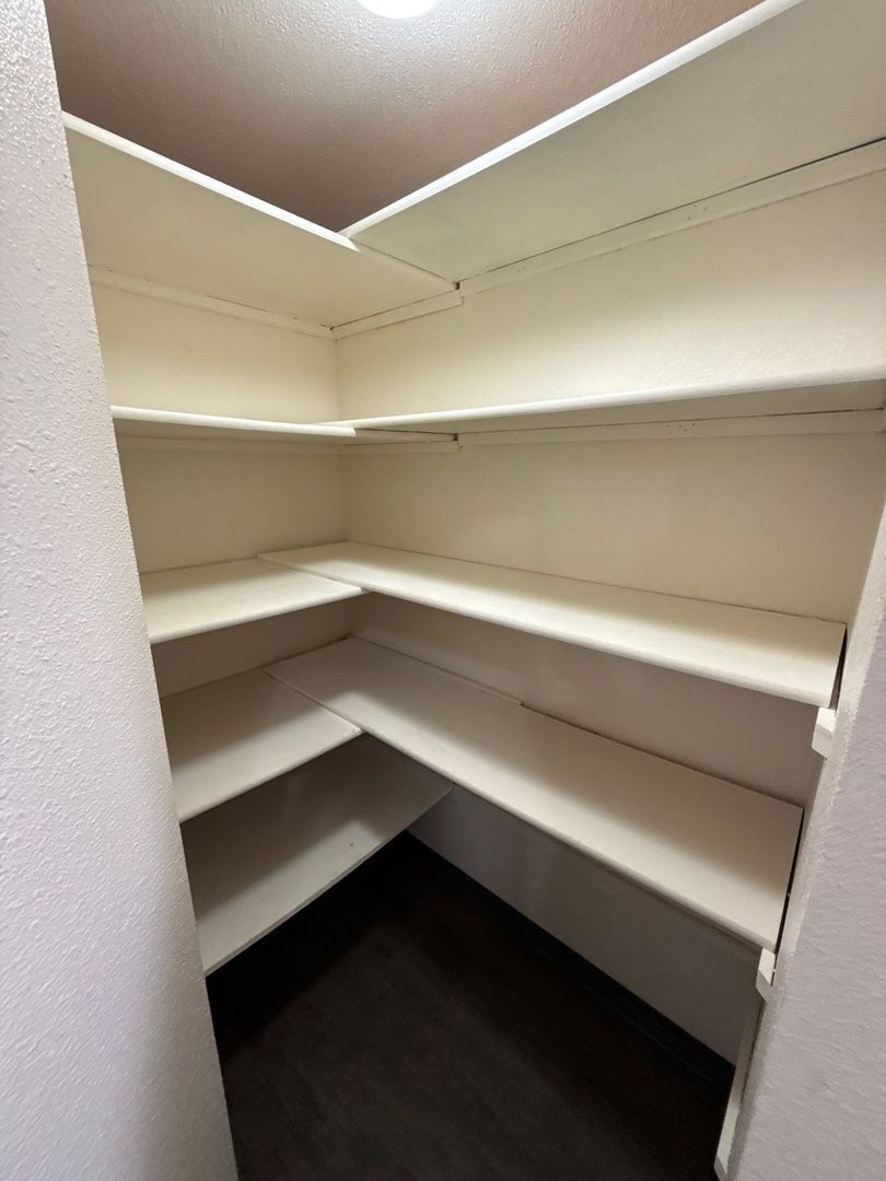 $1,595 First 3 Months, NW Salem 3 Beds, 2 Bath, 1st Floor Apartment, W/S/G Paid, AVAILABLE NOW! property image