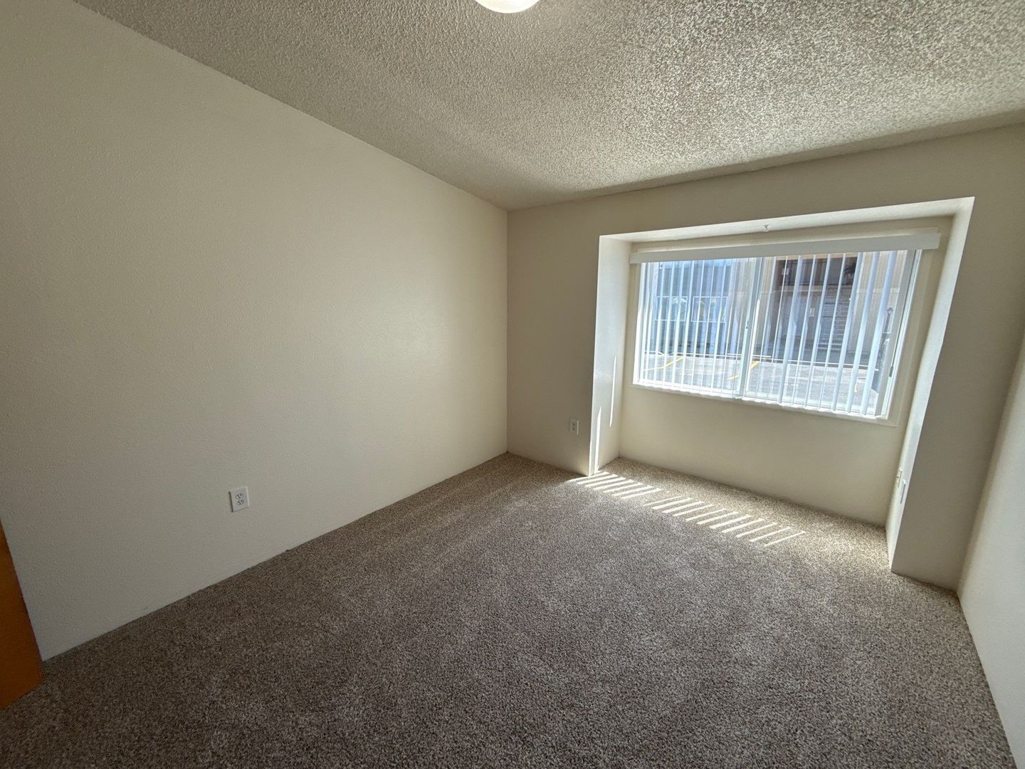 $1,595 First 3 Months, NW Salem 3 Beds, 2 Bath, 1st Floor Apartment, W/S/G Paid, AVAILABLE NOW! property image