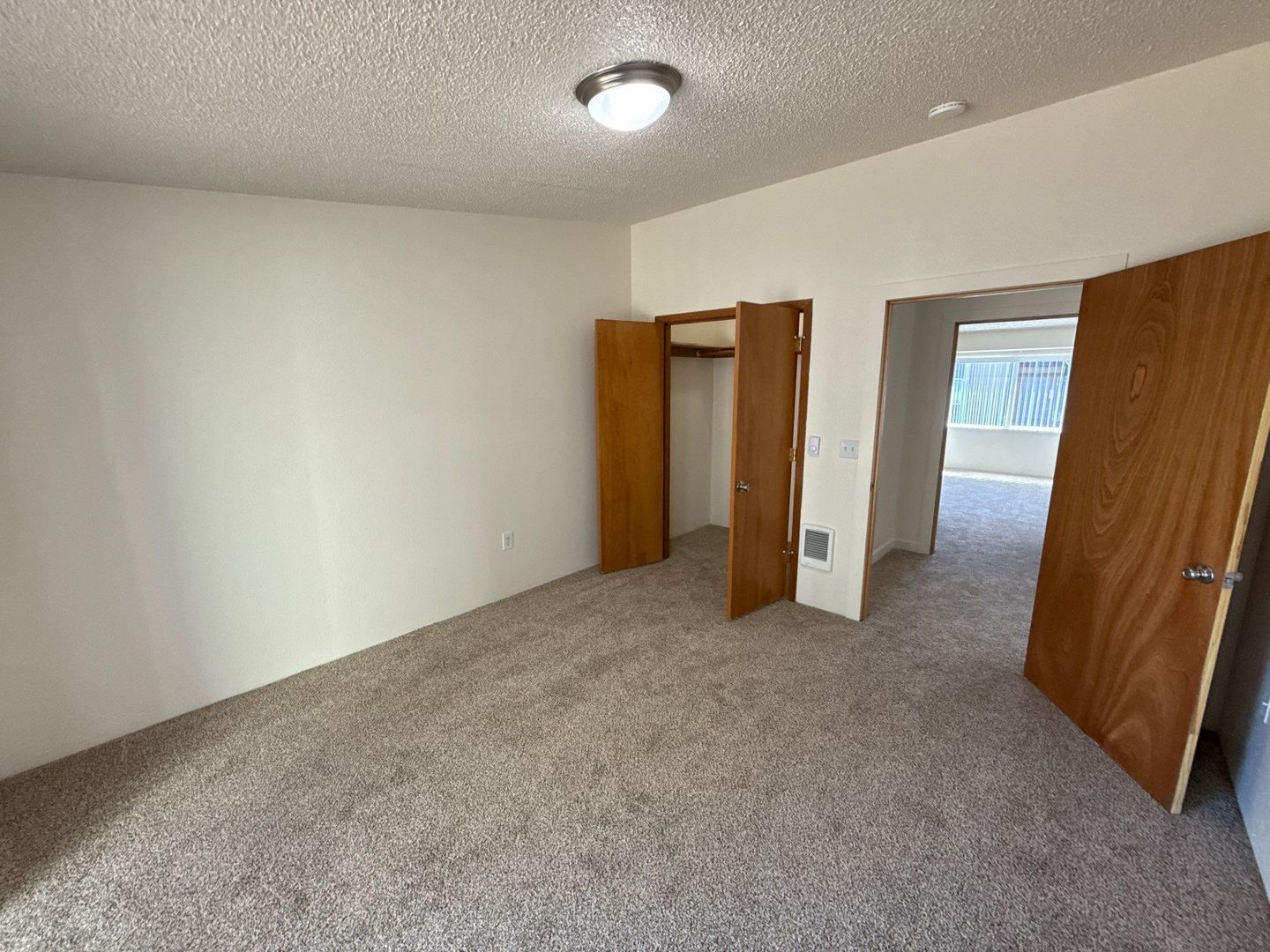 $1,595 First 3 Months, NW Salem 3 Beds, 2 Bath, 1st Floor Apartment, W/S/G Paid, AVAILABLE NOW! property image