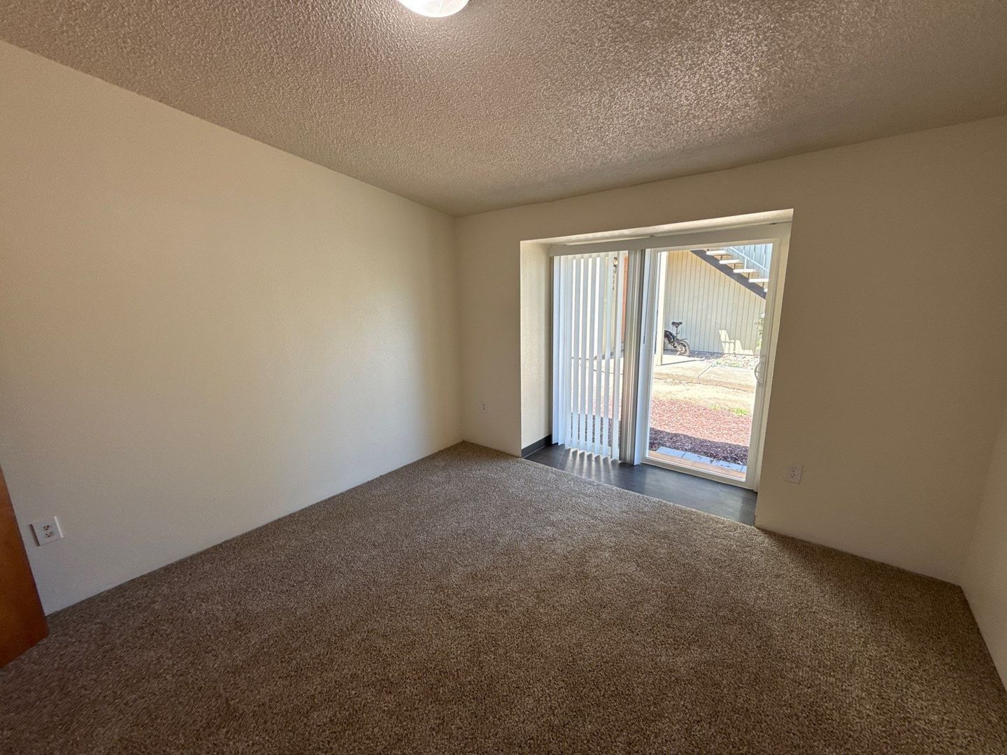 $1,595 First 3 Months, NW Salem 3 Beds, 2 Bath, 1st Floor Apartment, W/S/G Paid, AVAILABLE NOW! property image