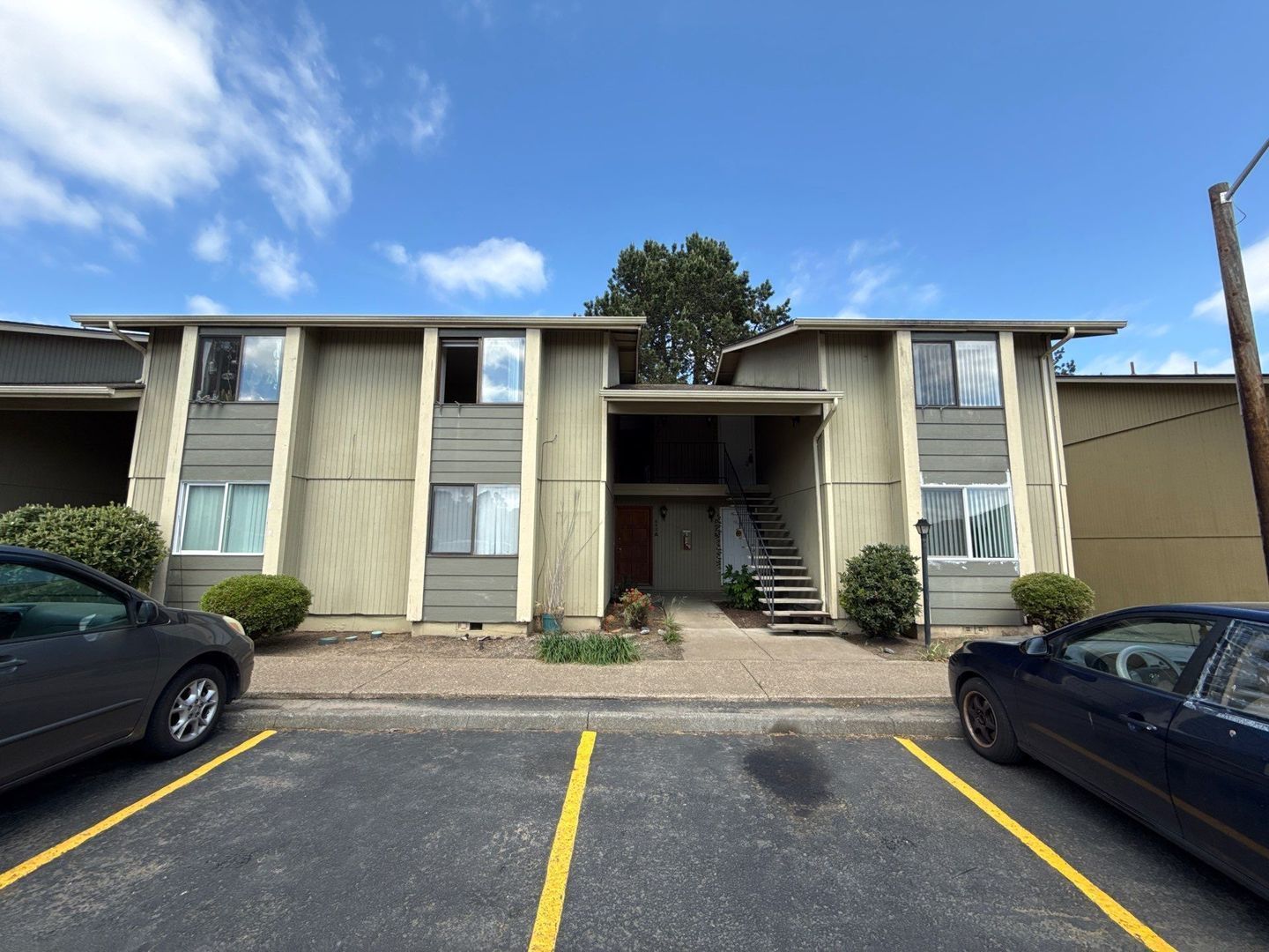 NW Salem 1 Bed, 1 Bath, 2nd Floor Apartment, AVAILABLE NOW! property image