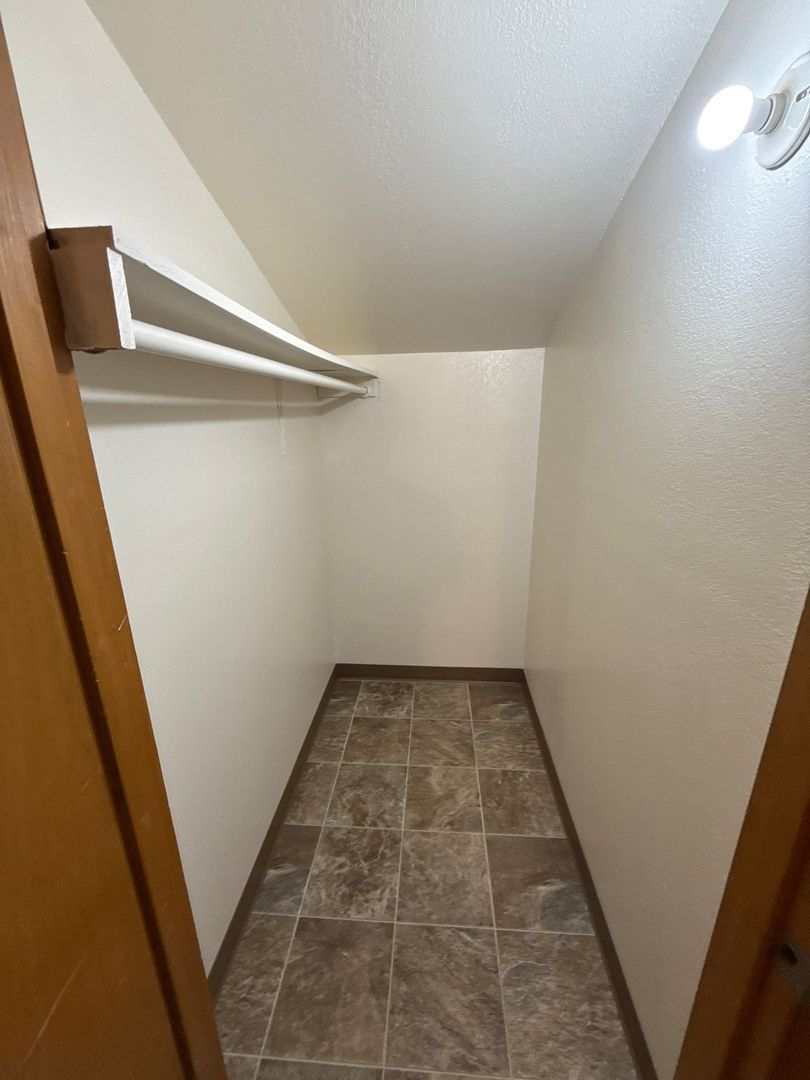 NW Salem 1 Bed, 1 Bath, 2nd Floor Apartment, AVAILABLE NOW! property image