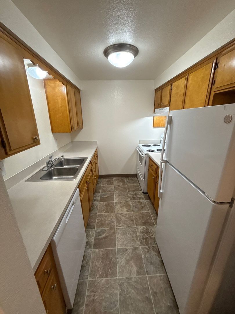 NW Salem 1 Bed, 1 Bath, 2nd Floor Apartment, AVAILABLE NOW! property image