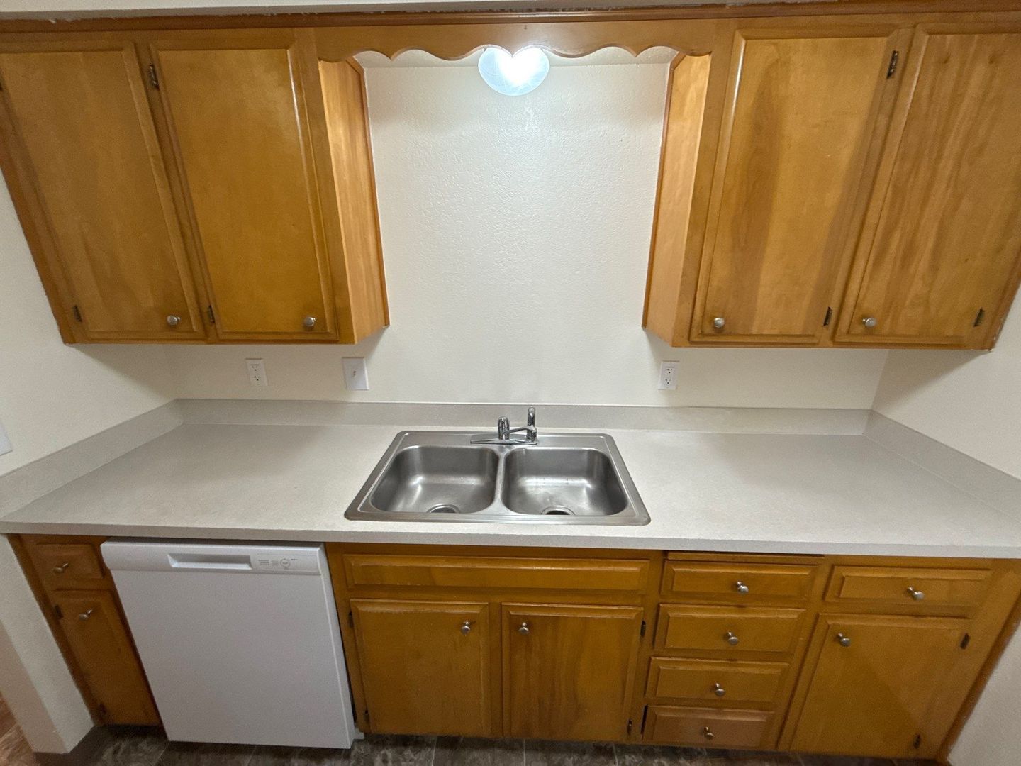 NW Salem 1 Bed, 1 Bath, 2nd Floor Apartment, AVAILABLE NOW! property image