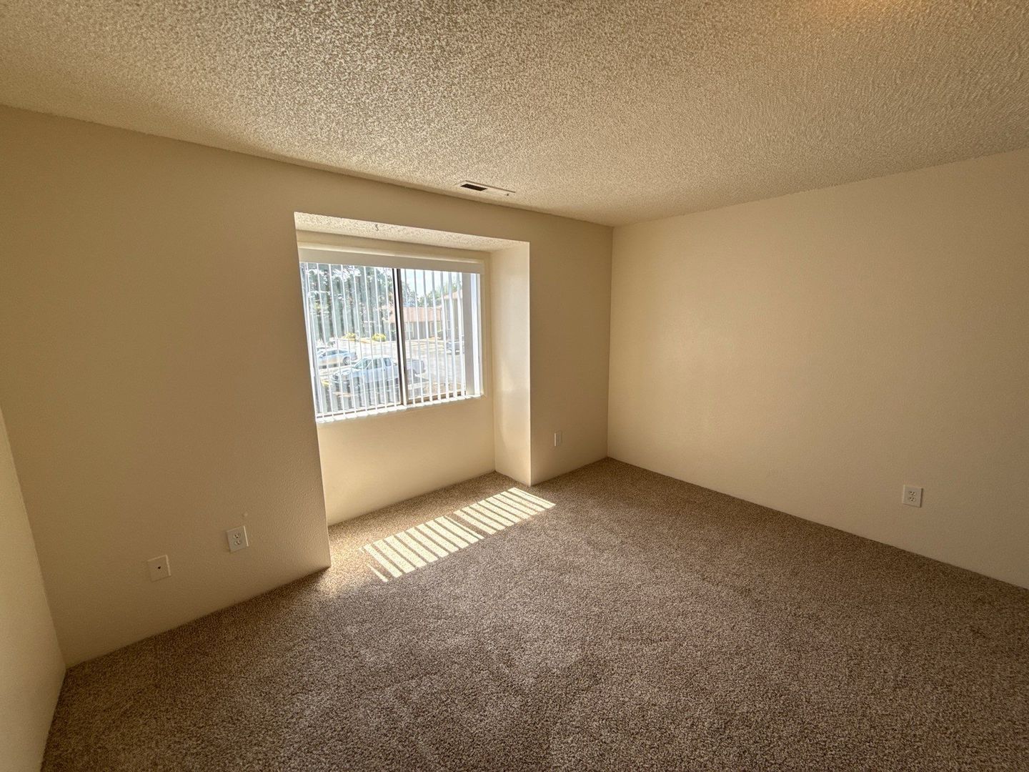 NW Salem 1 Bed, 1 Bath, 2nd Floor Apartment, AVAILABLE NOW! property image