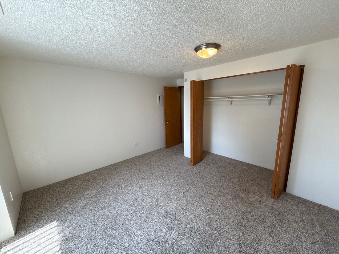 NW Salem 1 Bed, 1 Bath, 2nd Floor Apartment, AVAILABLE NOW! property image