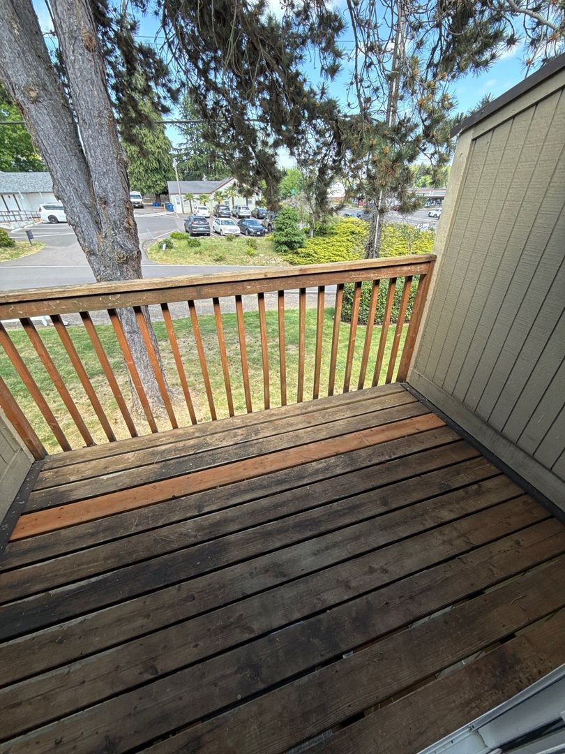 NW Salem 1 Bed, 1 Bath, 2nd Floor Apartment, AVAILABLE NOW! property image