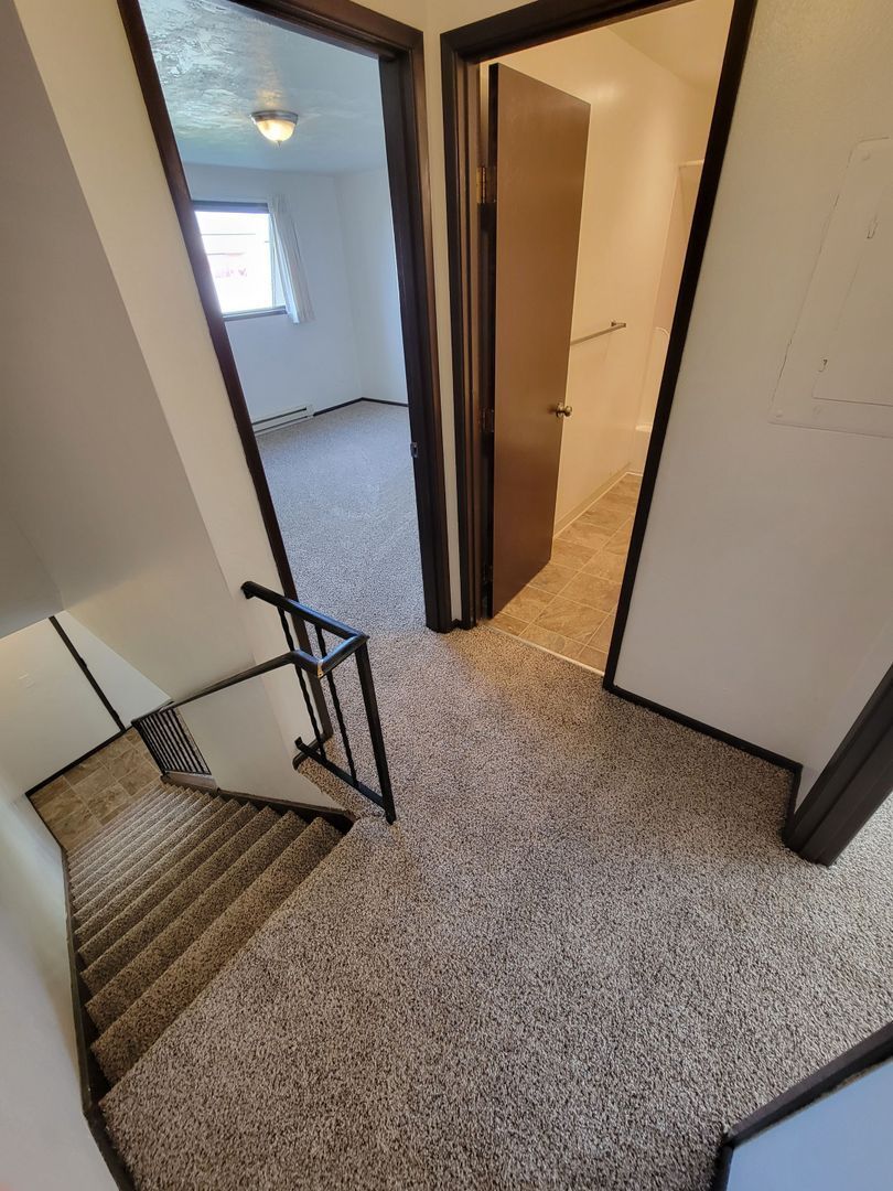 SE Albany 2 Bed 1.5 Bath Apartment, Washer & Dryer Hookups, COMING SOON! property image