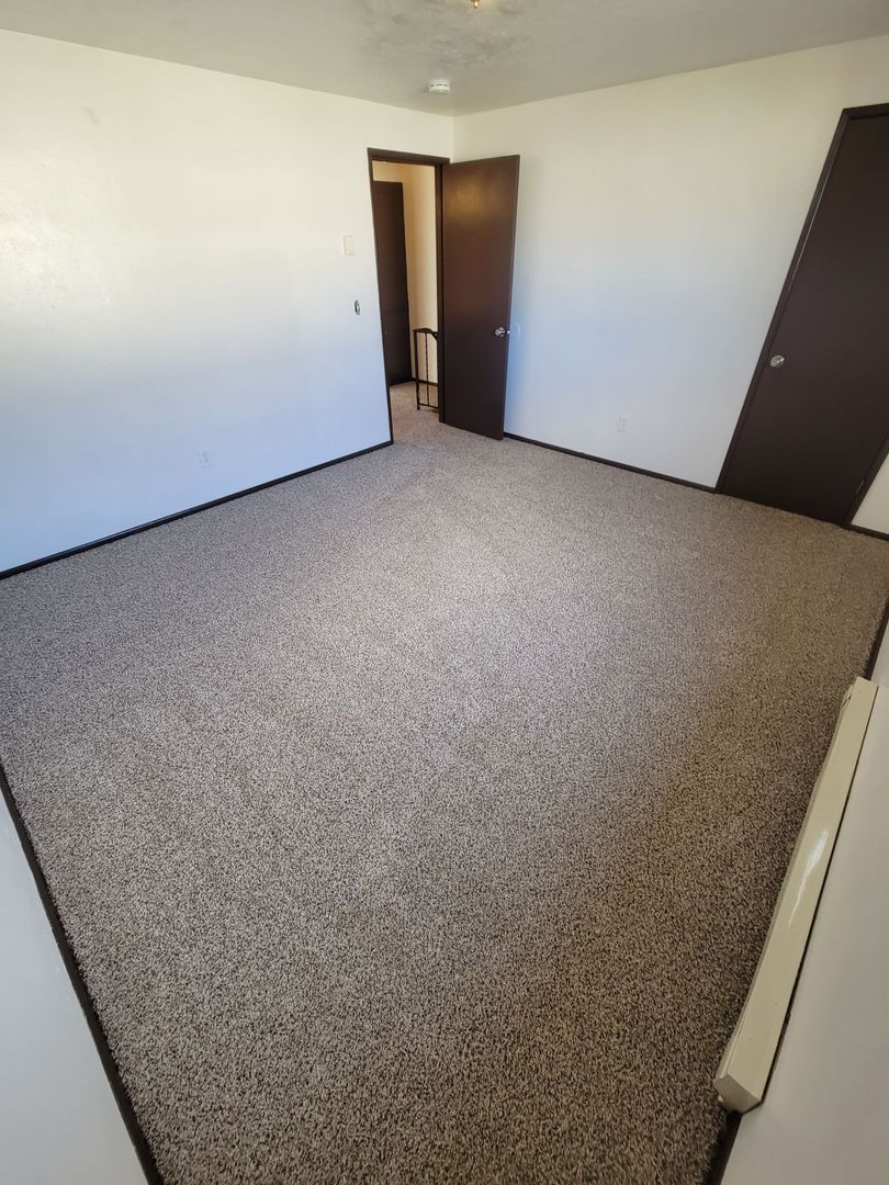 SE Albany 2 Bed 1.5 Bath Apartment, Washer & Dryer Hookups, COMING SOON! property image