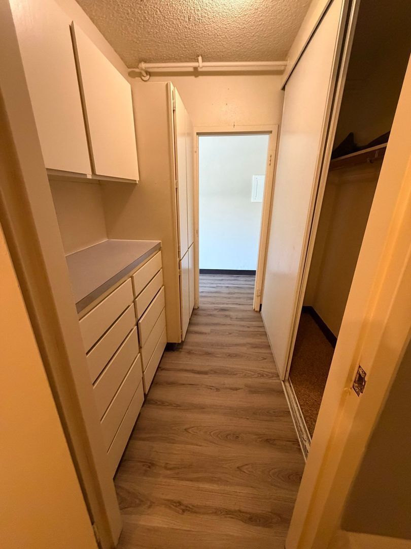 Eugene Studio, 1 Bath, Condo Pet Friendly, AVAILABLE NOW! property image
