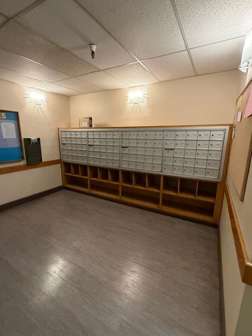 Eugene Studio, 1 Bath, Condo Pet Friendly, AVAILABLE NOW! property image