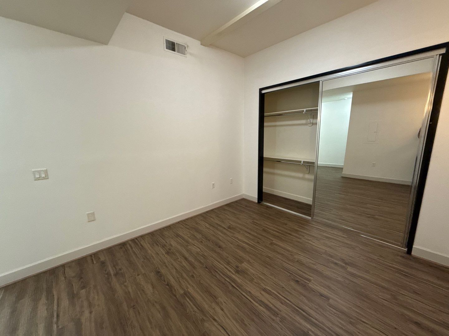 $1,395 First 3 Months Downtown Salem, Alcove Studio, 1 Bath, w/Washer & Dryer in Unit, CALL TO SCHEDULE A VIEWING, AVAILABLE NOW! property image